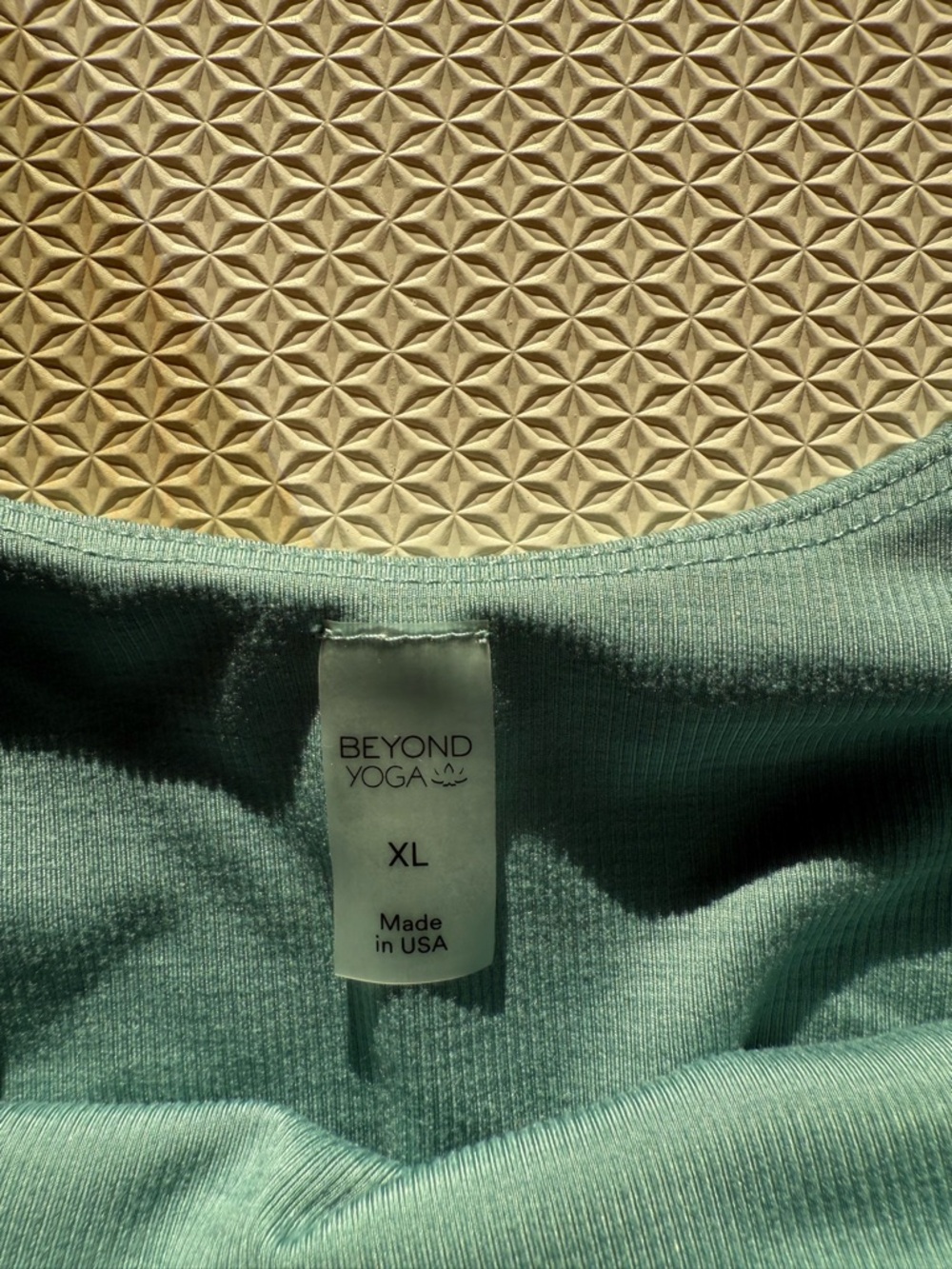 Beyond Yoga Teal Set with Cropped Tank Top - XL and Leggings - L - Picture 5 of 12